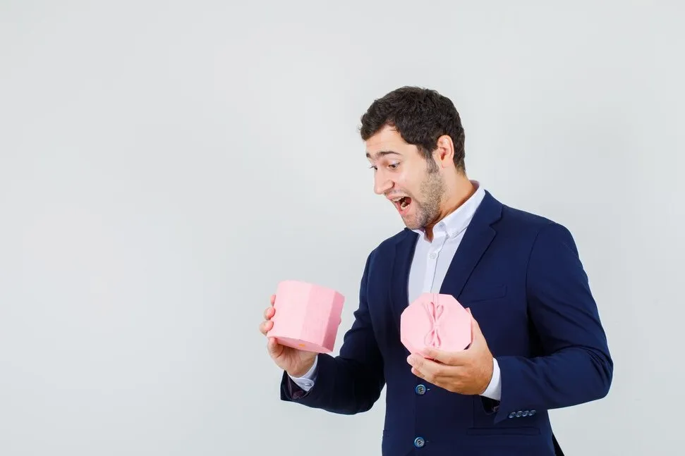 Recognize and Reward Contributions: Employees feel appreciated